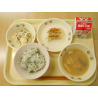 7月22日　かおりごはん　なめこと油揚げの味噌汁　焼き餃子　ポテトサラダ　牛乳