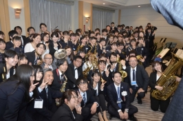 演奏後には鈴木知事が来てくださいました